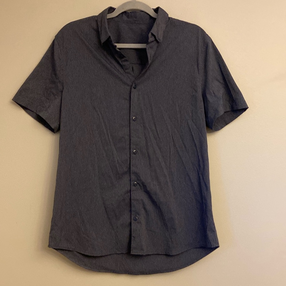 Lululemon New Venture Black Short Sleeve Button Up Lightweight Shirt Men’s M